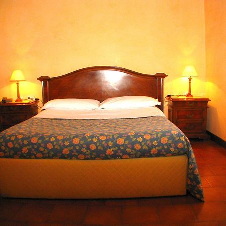Agriturismo Cassinazza Orsenigo Cameră foto