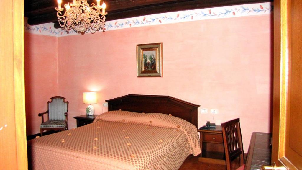 Agriturismo Cassinazza Orsenigo Cameră foto