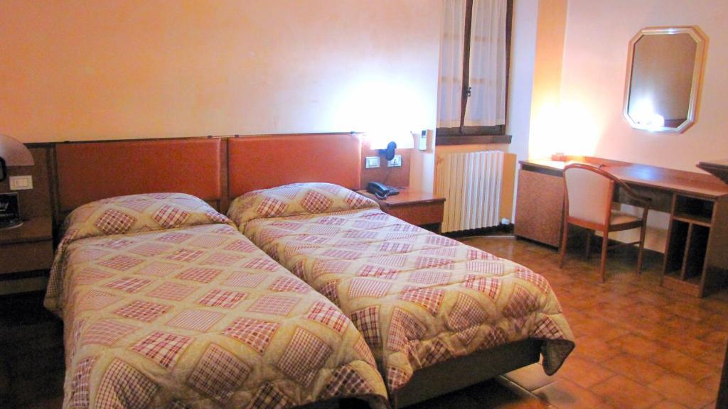 Agriturismo Cassinazza Orsenigo Cameră foto