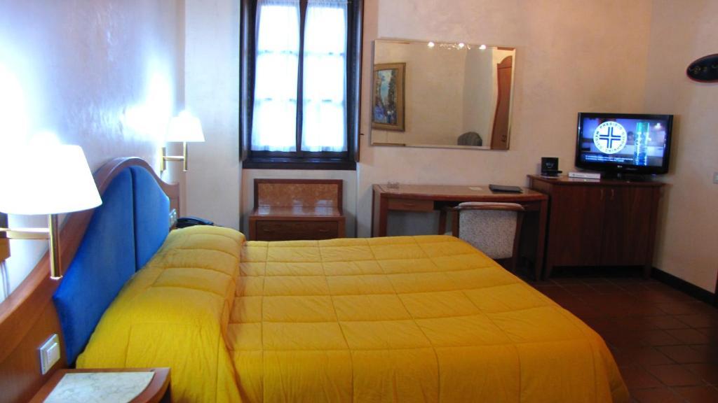 Agriturismo Cassinazza Orsenigo Cameră foto